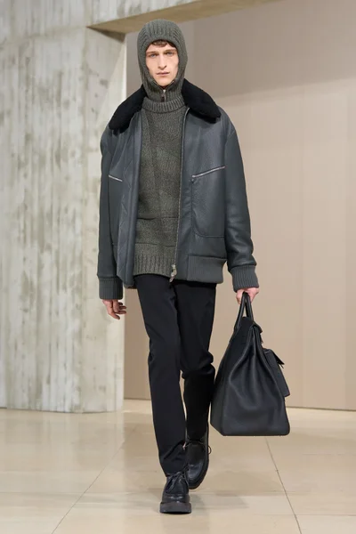 Look 5